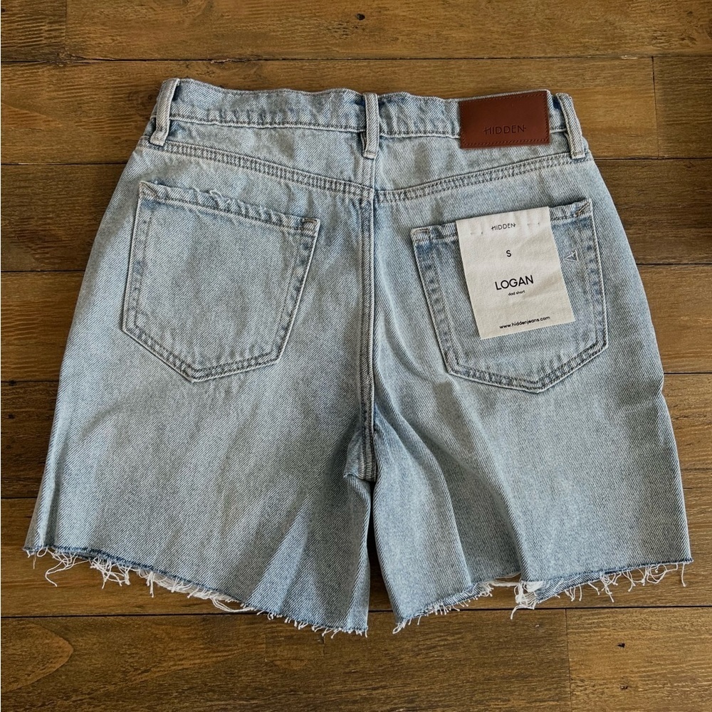 HIDDEN Logan High Rise Light Wash distressed denim shorts Sz Small - Picture 10 of 13